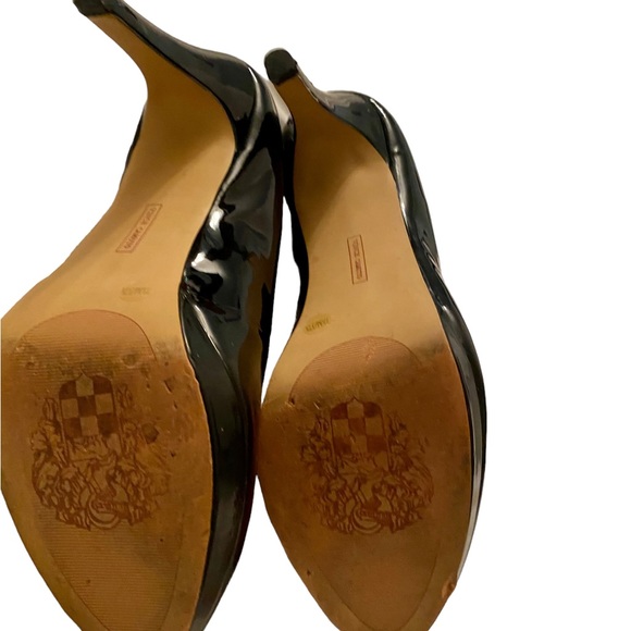 Vince Camuto black heels - Picture 3 of 7